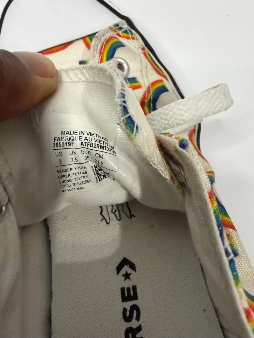 Converse Kids White Canvas Low-Top Sneakers with Rainbow Size 3